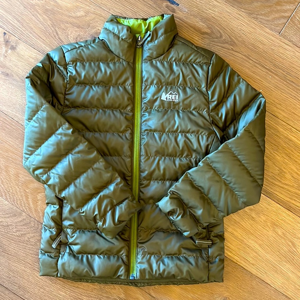 REI kids down puffer size 8 in excellent condition.